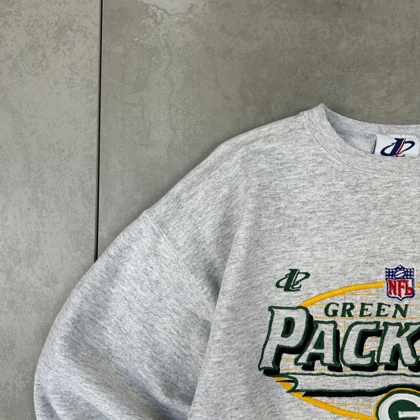 Vintage 90s NFL Green Bay Packers Embroidered Grey Boxy Sweatshirt - M