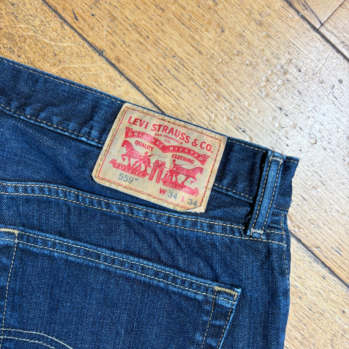 Vintage Levis 559 Baggy Straight Blue Denim Jeans - 36