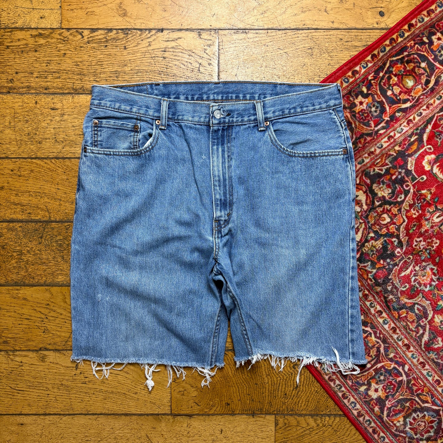 Vintage Levis 550 Baggy Blue Denim Shorts - 38