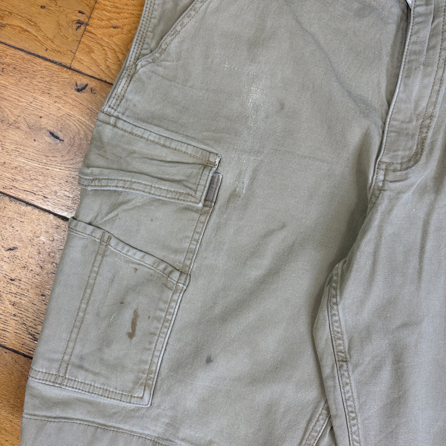 Vintage Carhartt Cream Workwear Baggy Carpenter Shorts - 34