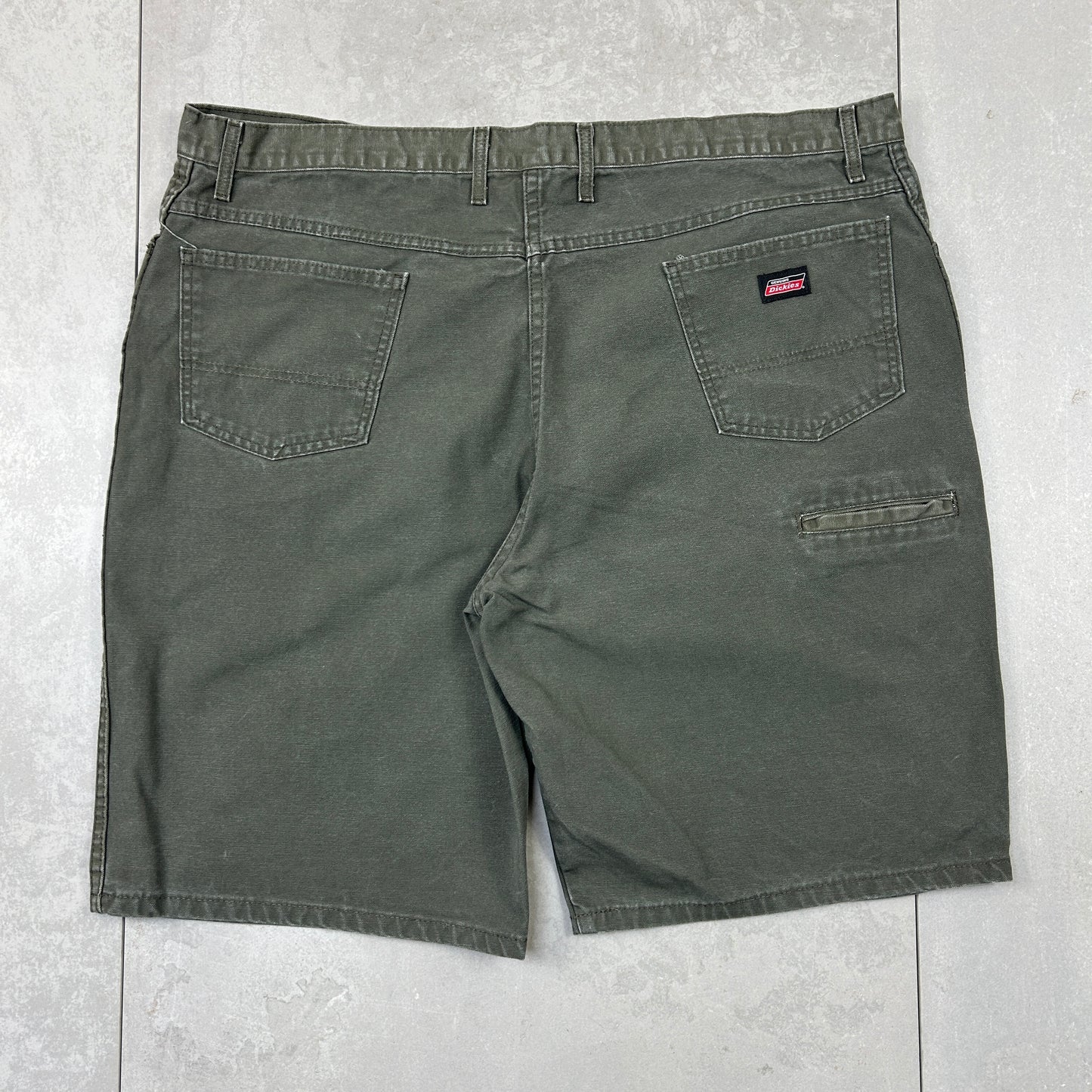 Vintage Dickies Workwear Carpenter Baggy Khaki Green Shorts - 42