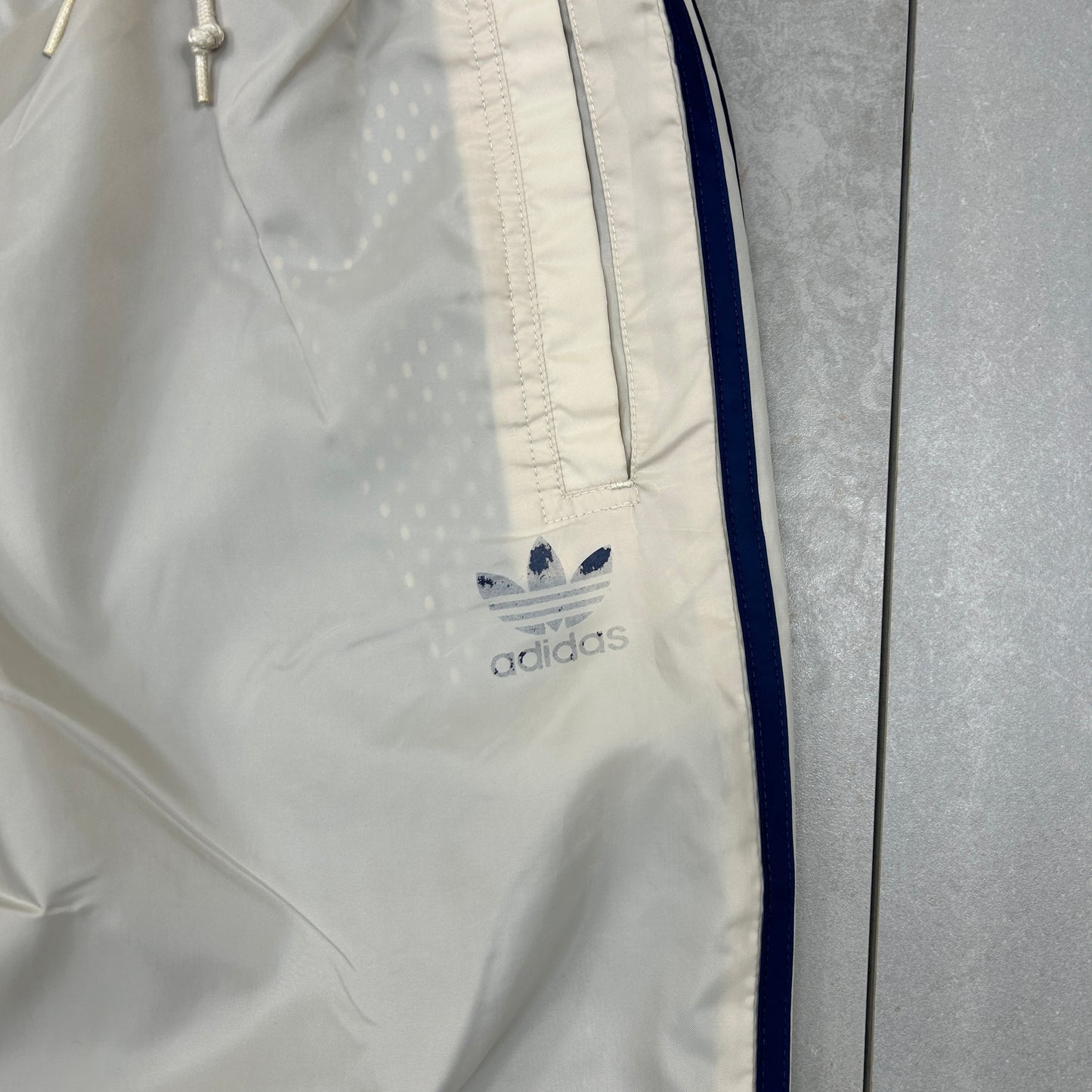Vintage Adidas Cream Baggy Tracksuit Sweatpants Track Pants Bottoms - M