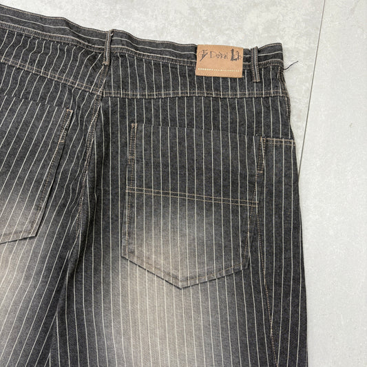 Vintage Pin Stripe Hip Hop Baggy Black Shorts Jorts - 40