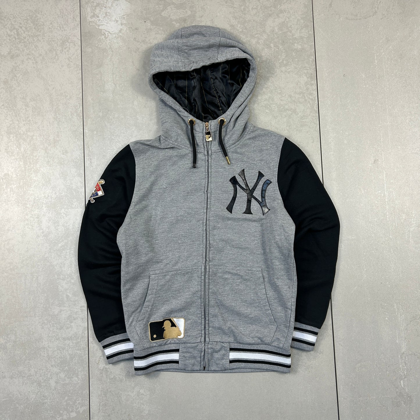 Vintage 90s New York Yankees Grey Embroidered Zip Hoodie Sweatshirt - XS