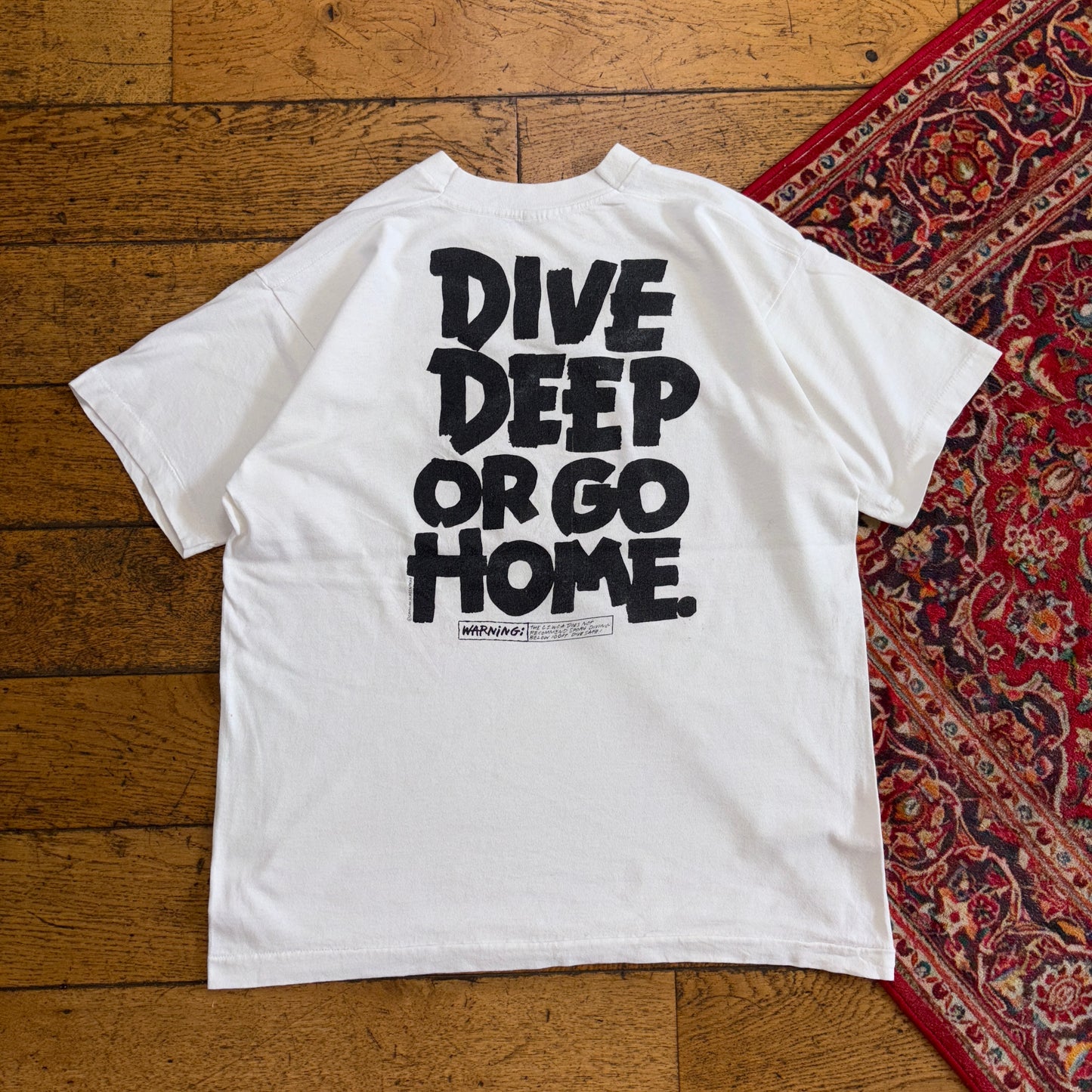 Vintage 90s White Diving Surfwear Single Stitch Graphic T-Shirt - M