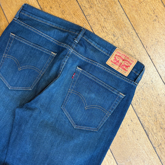 Vintage Levis 541 Straight Blue Denim Jeans - 36