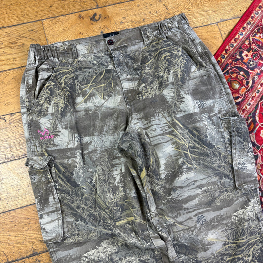 Vintage Real Tree Camo Green Hunting Workwear Trousers - 36