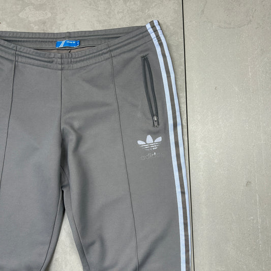 Vintage Adidas Grey Flared Baggy Tracksuit Sweatpants Track Pants Bottoms - XL