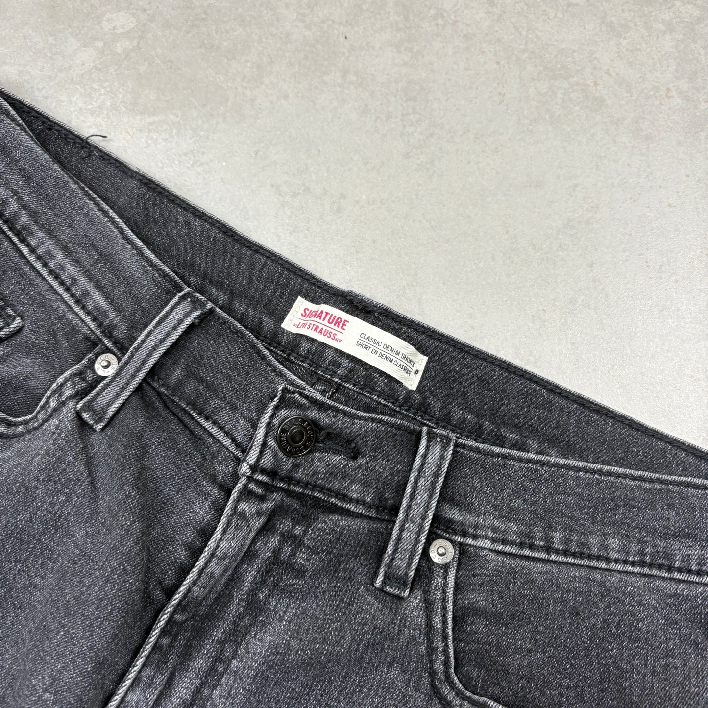 Vintage Levis Black Denim Shorts - 32