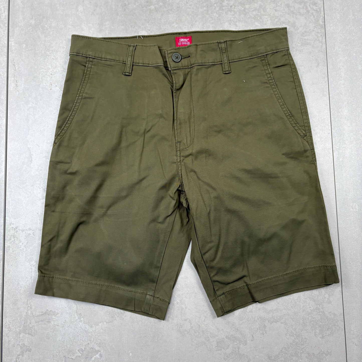 Vintage Levis Green Chino Shorts - 32