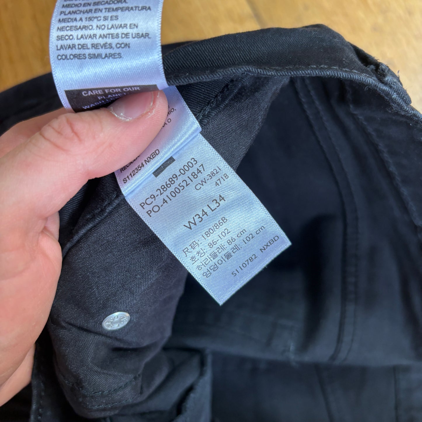 Vintage Levis Straight Black Denim Jeans - 34