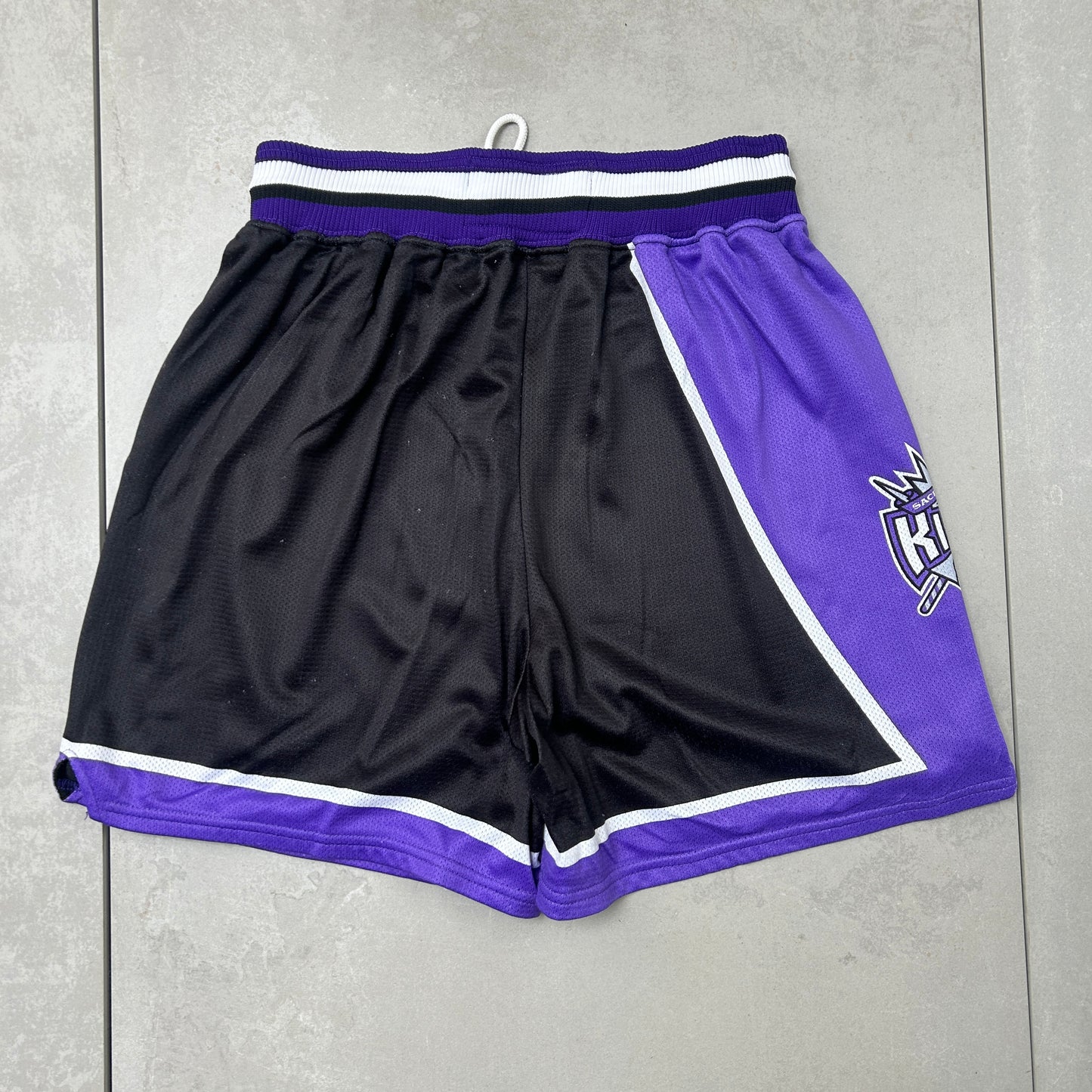Vintage NBA Sacramento Kings Black Purple Basketball Shorts - S