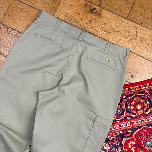 Vintage Dickies 874 Cream Baggy Cargo Skate Trousers - 32