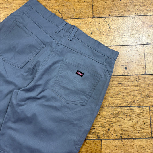 Vintage Dickies Workwear Carpenter Grey Baggy Shorts - 36