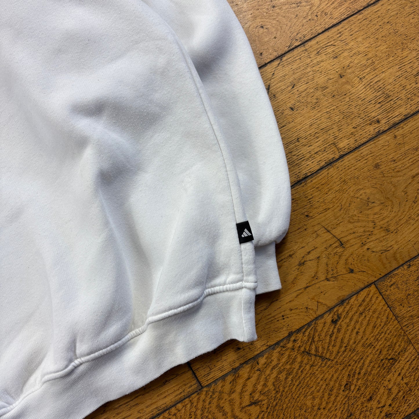 Vintage Adidas White Embroidered Sweatshirt - XXL