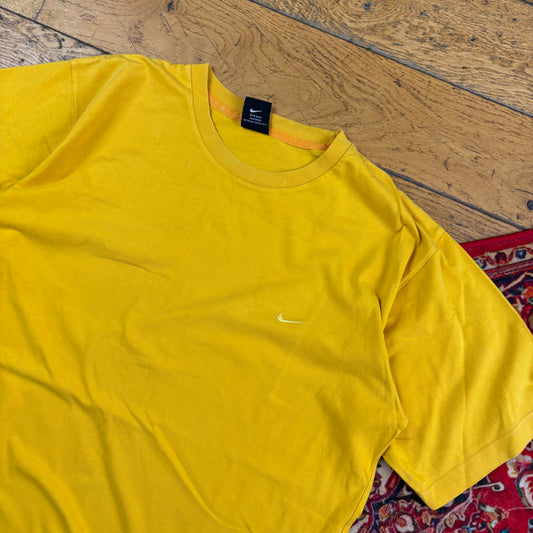 Vintage Nike Y2K Yellow Swoosh Graphic T-Shirt - M