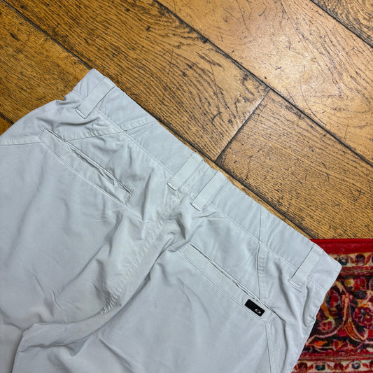 Vintage Oakley Cream Grey Hiking Gorpcore Shorts Jorts - 40