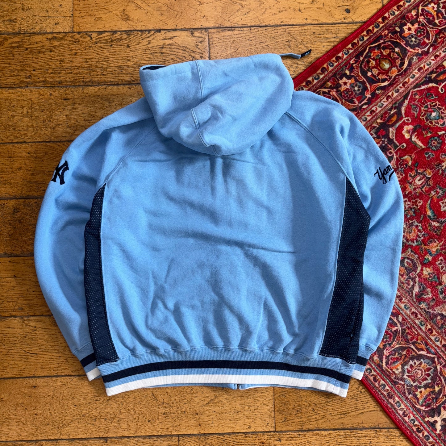 Vintage New York Yankess Blue Hoodie Embroidered Sweatshirt - XL