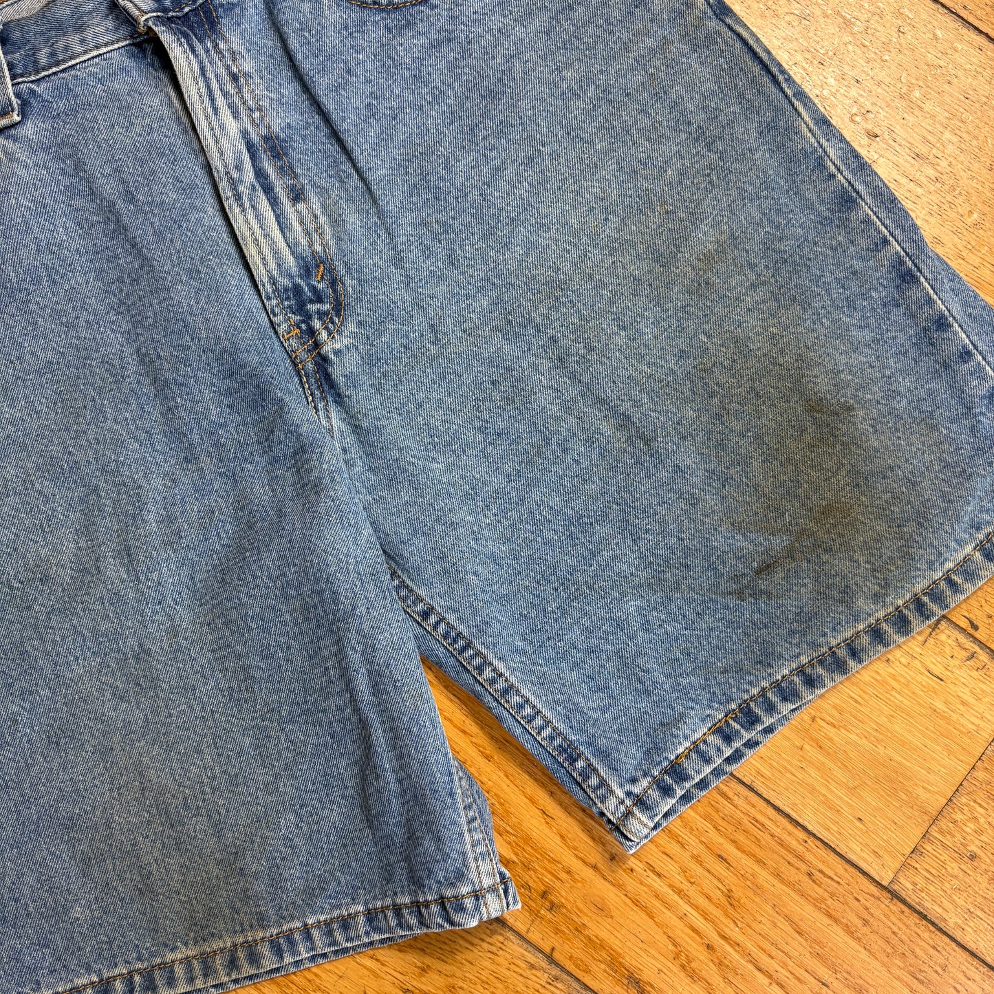 Vintage Levis 550 Baggy Blue Denim Shorts - 34