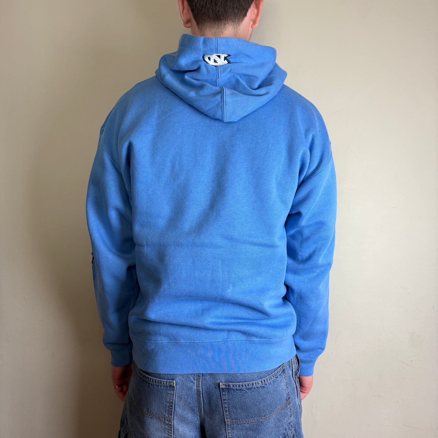 Vintage Carolina Tar Heels Blue Basketball Hoodie Embroidered Sweatshirt - L