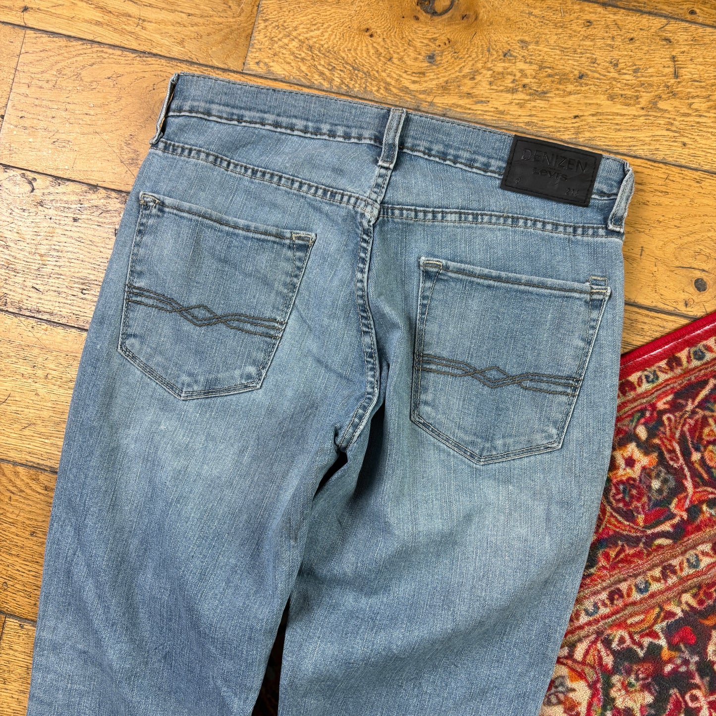 Vintage Levis Slim Blue Denim Jeans - 32