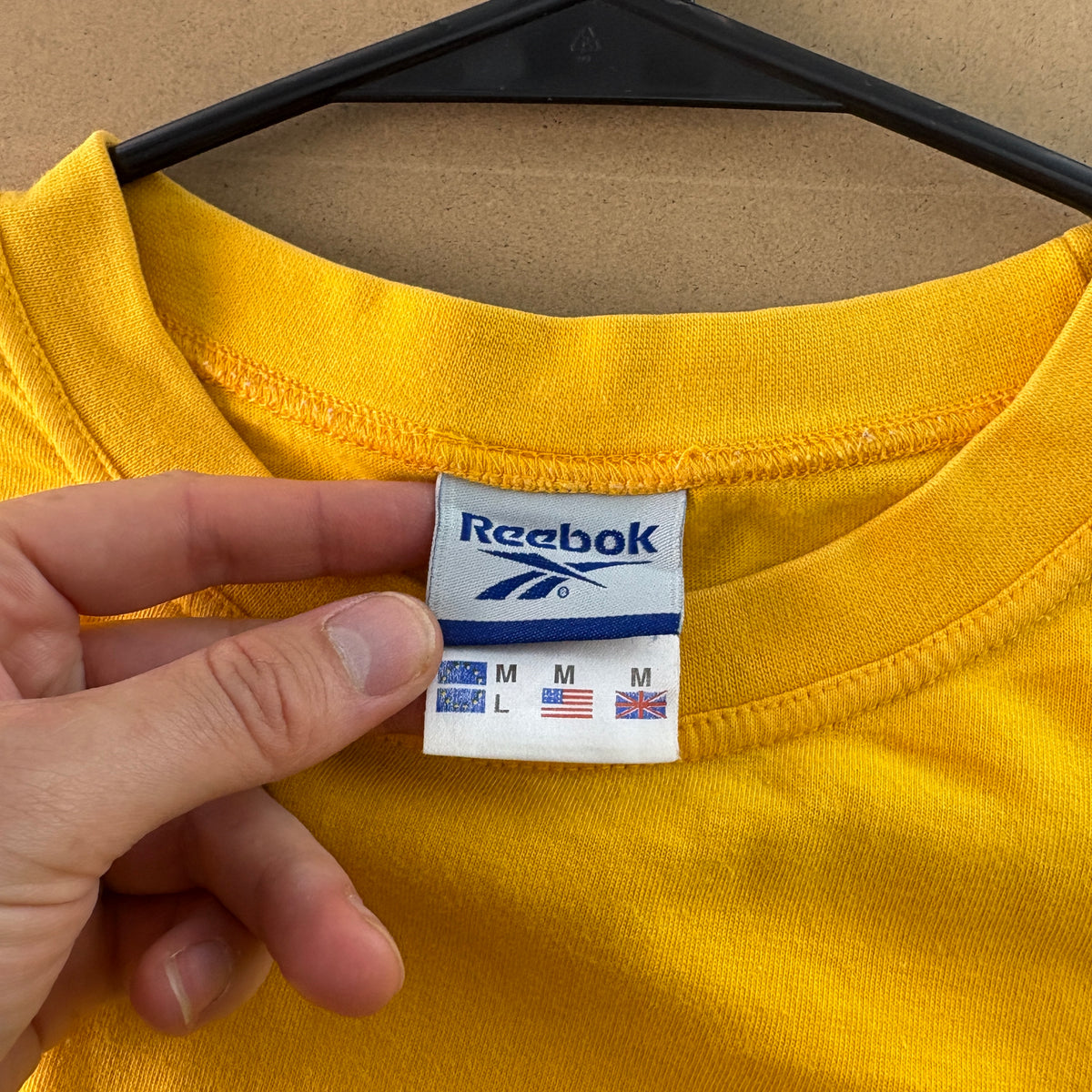 Vintage Reebok Yellow Y2K 00s Graphic T-Shirt - M