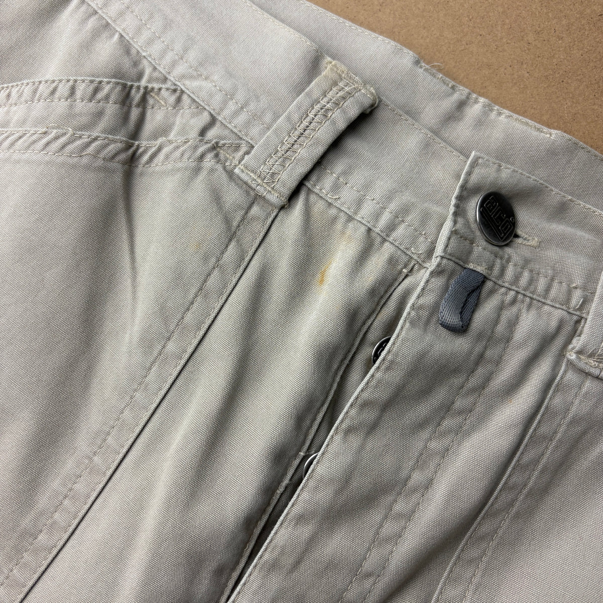 Nike ACG Cream Hiking Gorpcore Double Knee Pocket Cargo Shorts - M