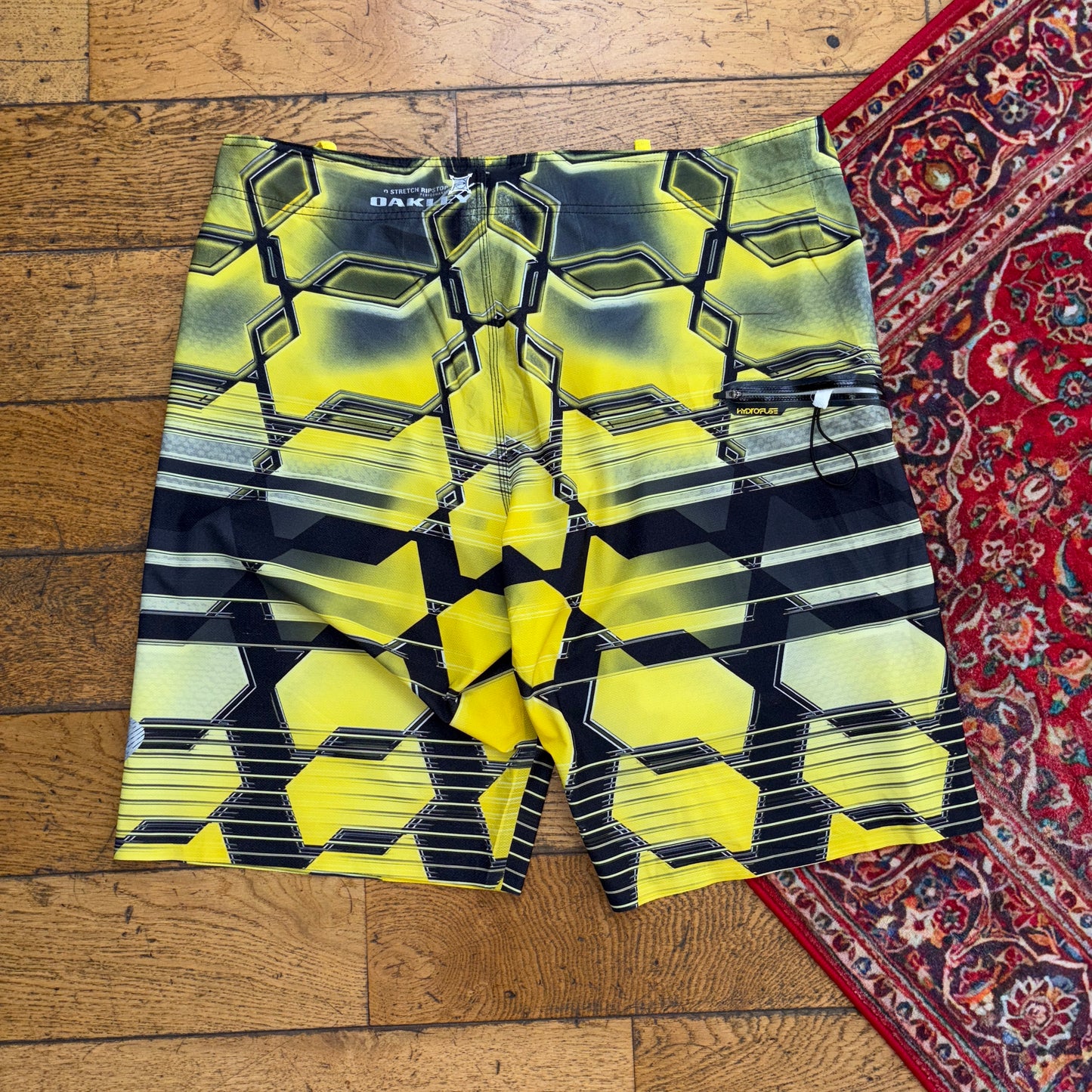 Vintage Oakley Yellow Board Surfwear Swim Swimming Trunks Shorts - 38