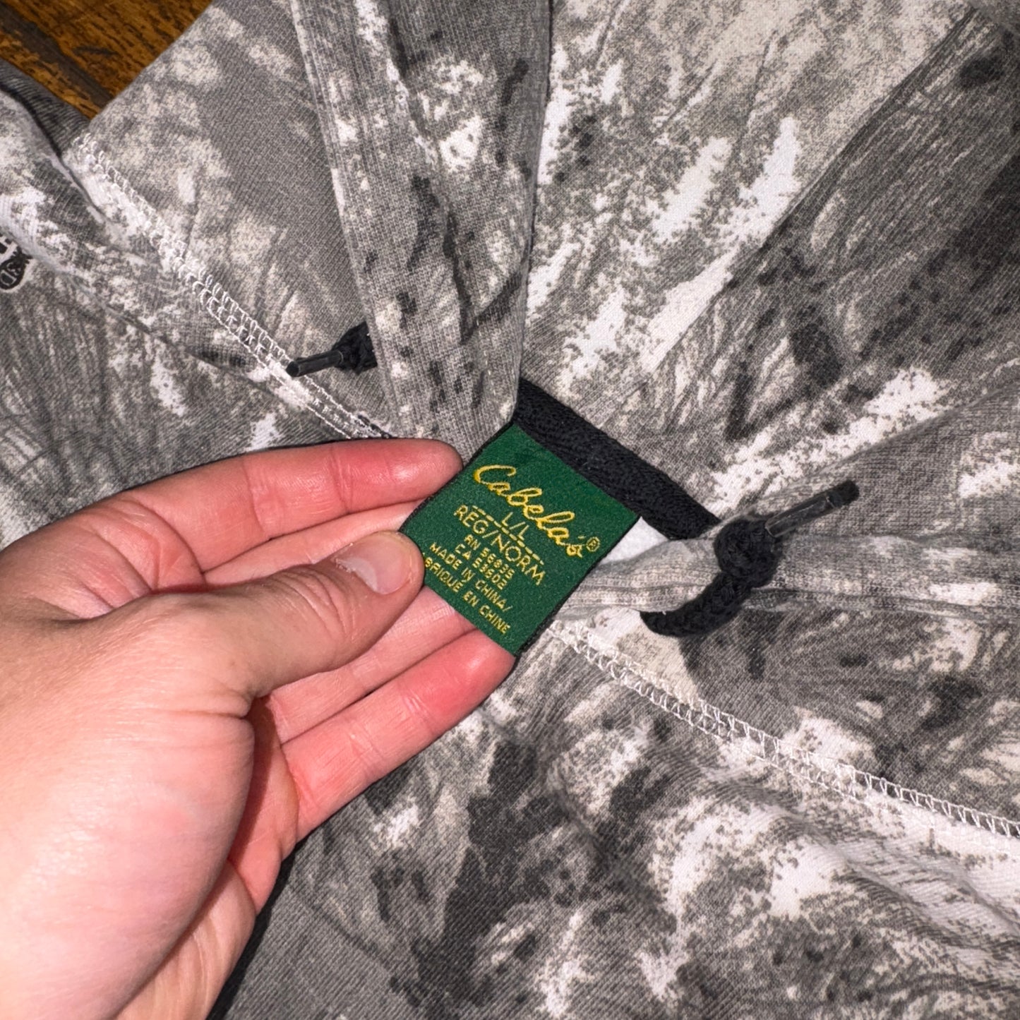 Vintage Realtree Camo White Embroidered Hoodie Sweatshirt - XL