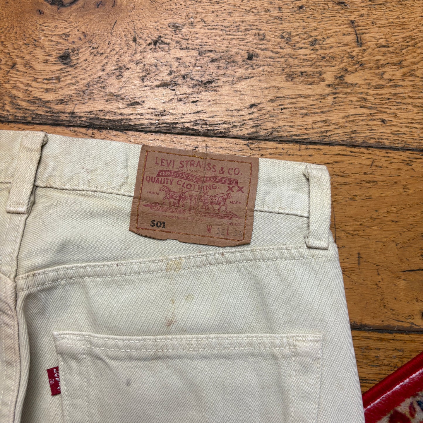 Vintage Levis 501 Straight Cream Denim Jeans - 32L