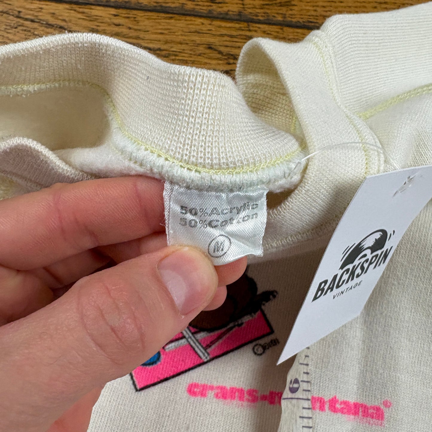 Vintage 90s White Cream Skiing Funny Graphic Sweatshirt - M