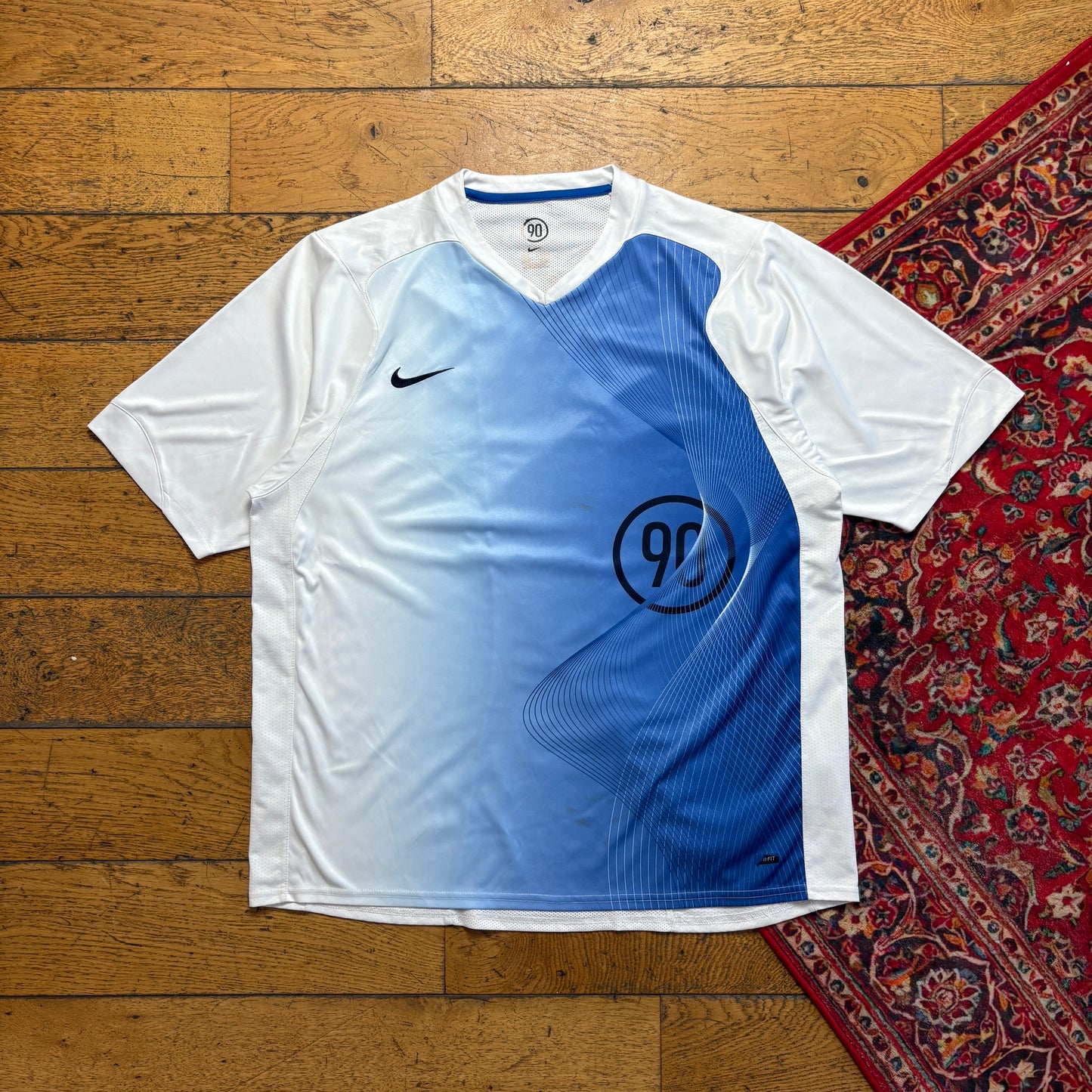 Vintage Nike T90 White Blue Sports Graphic T-Shirt - L