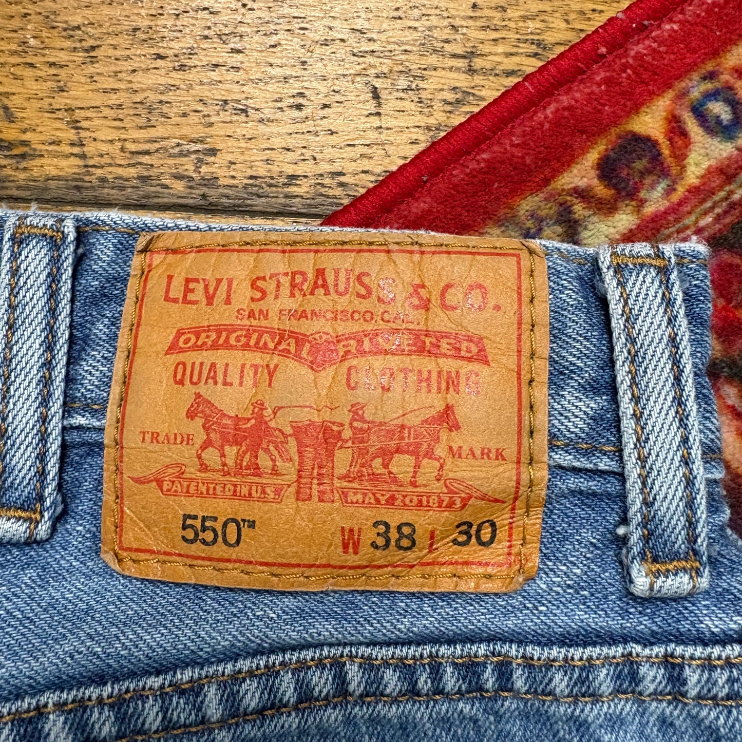 Vintage Levis 550 Baggy Blue Denim Shorts - 38