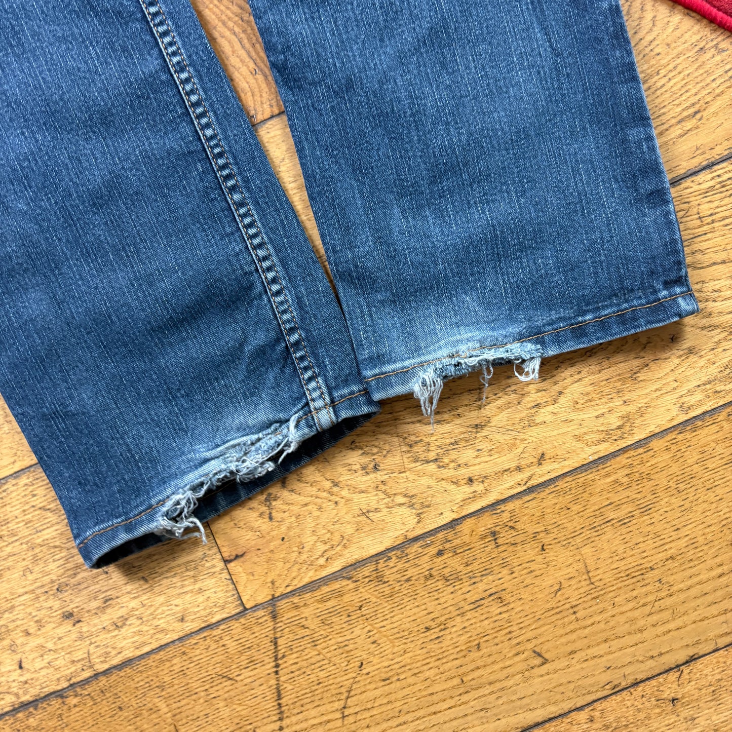 Vintage Levis 513 Straight Blue Denim Jeans - 34