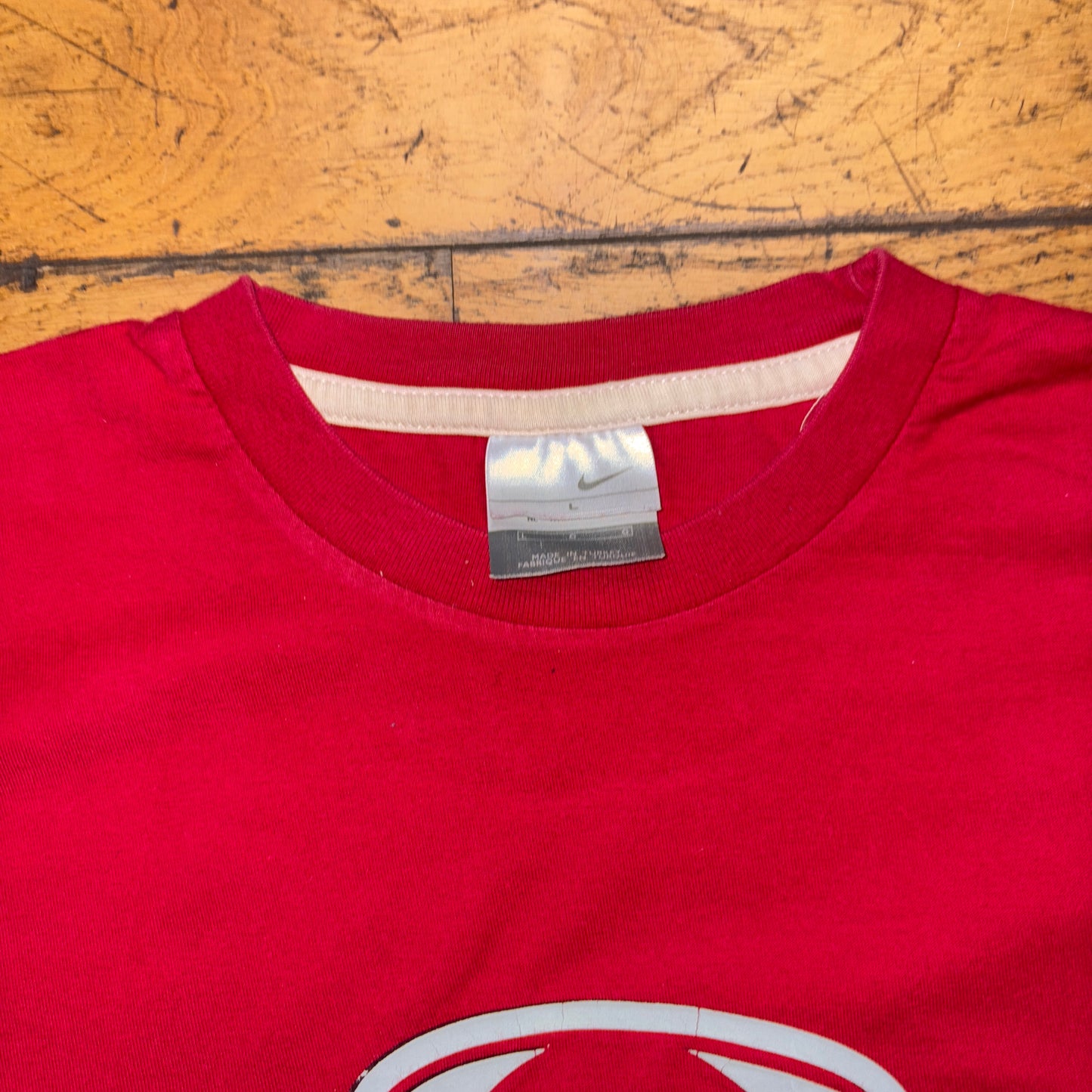 Vintage Nike Y2K Red T90 Swoosh Graphic T-Shirt - L