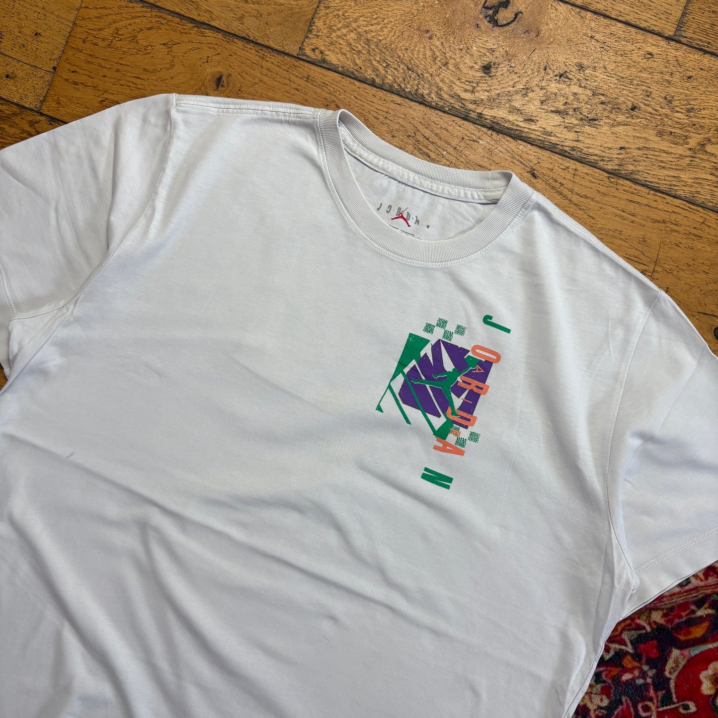 Vintage Nike Jordan White Graphic T-Shirt - M