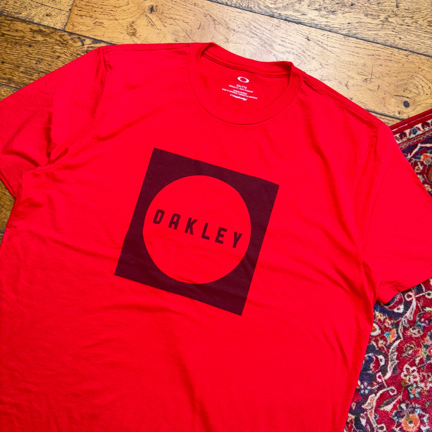 Vintage Oakley Red Surfwar Graphic T-Shirt - 2XL