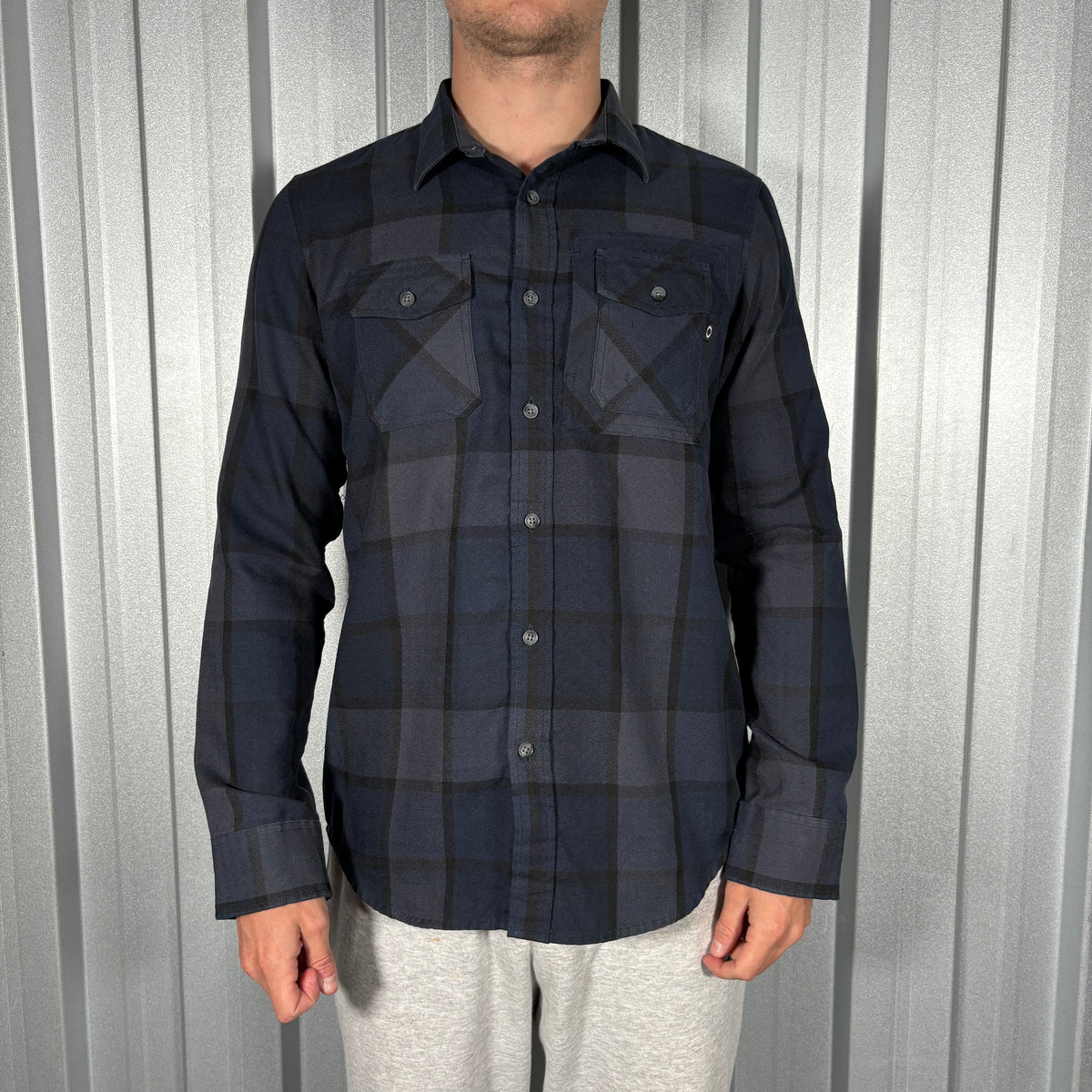 Oakley Grey Black Check Plaid Flannel Shirt - S