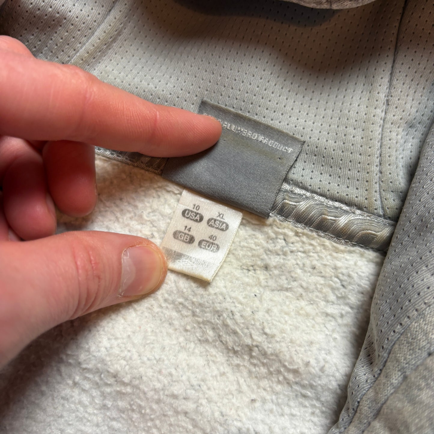 Vintage Umbro Y2K Grey Embroidered Hoodie Sweatshirt - Size 10