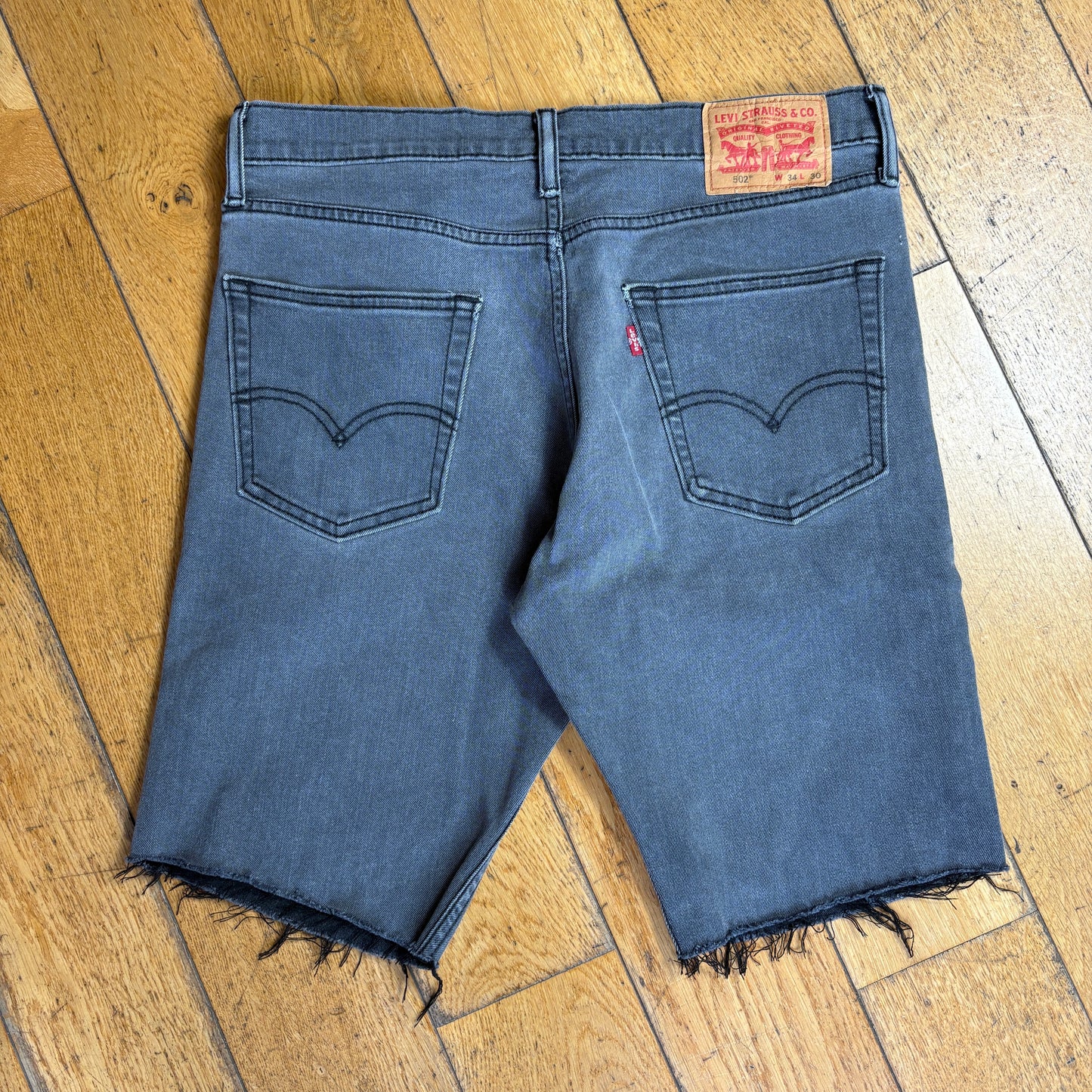 Vintage Levis 502 Straight Grey Denim Shorts - 34