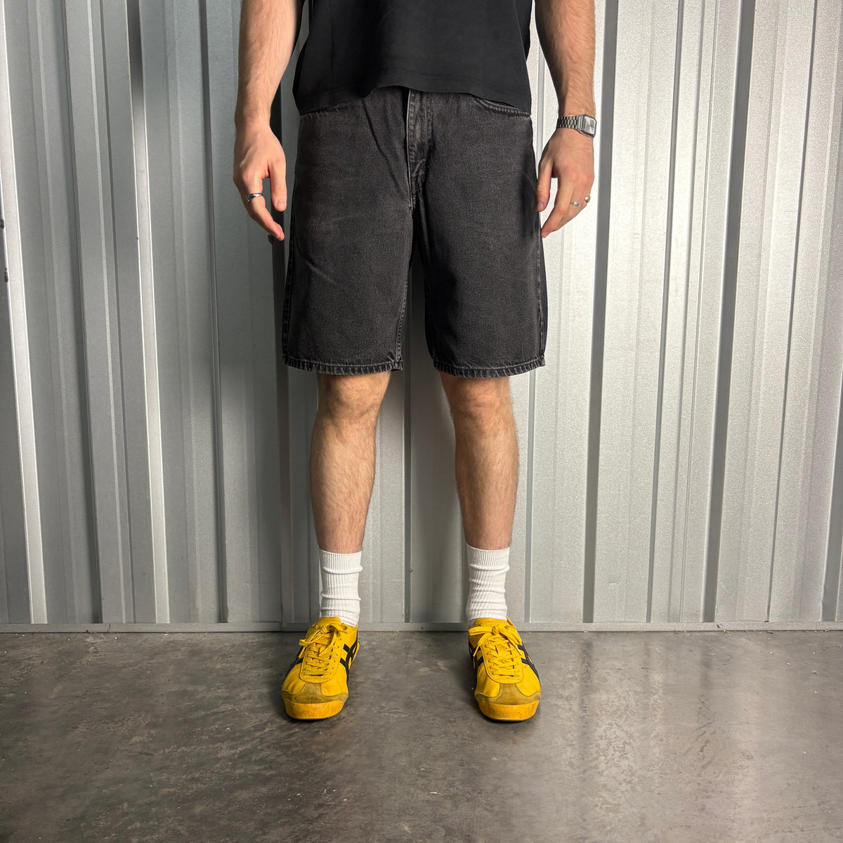 Levis 550 Black Baggy Denim Shorts - 34