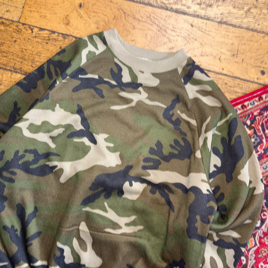 Vintage Realtree Camo Green Sweatshirt - M