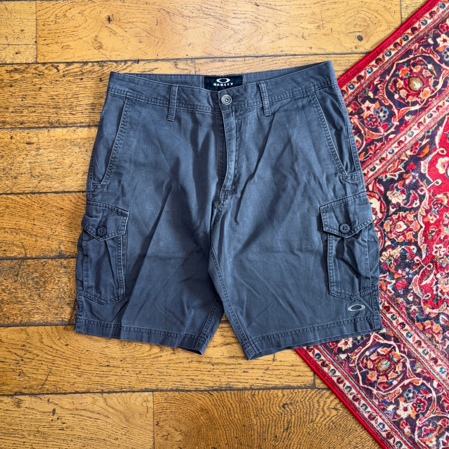 Vintage Oakley Grey Embroidered Cargo Baggy Shorts - 34