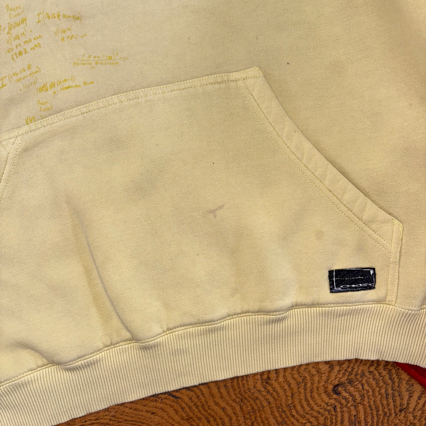 Vintage Oakley Yellow Surfwear Hoodie Sweatshirt - M