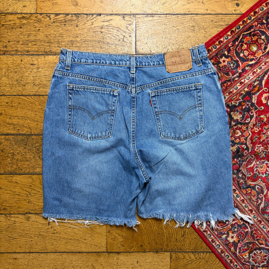 Vintage Levis 550 Baggy Blue Denim Shorts - 36