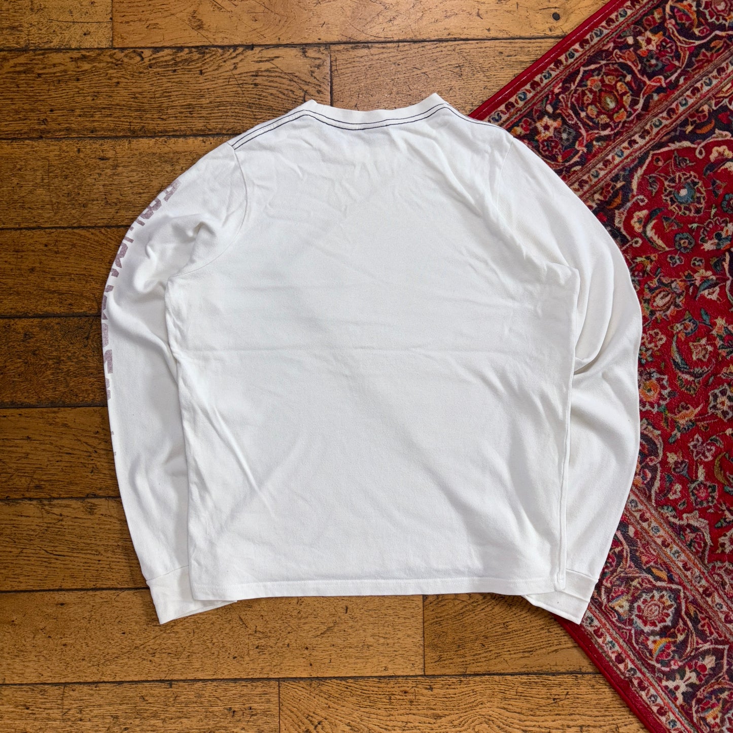 Vintage Abercrombie and Fitch White Long Sleeve Graphic T-Shirt - M