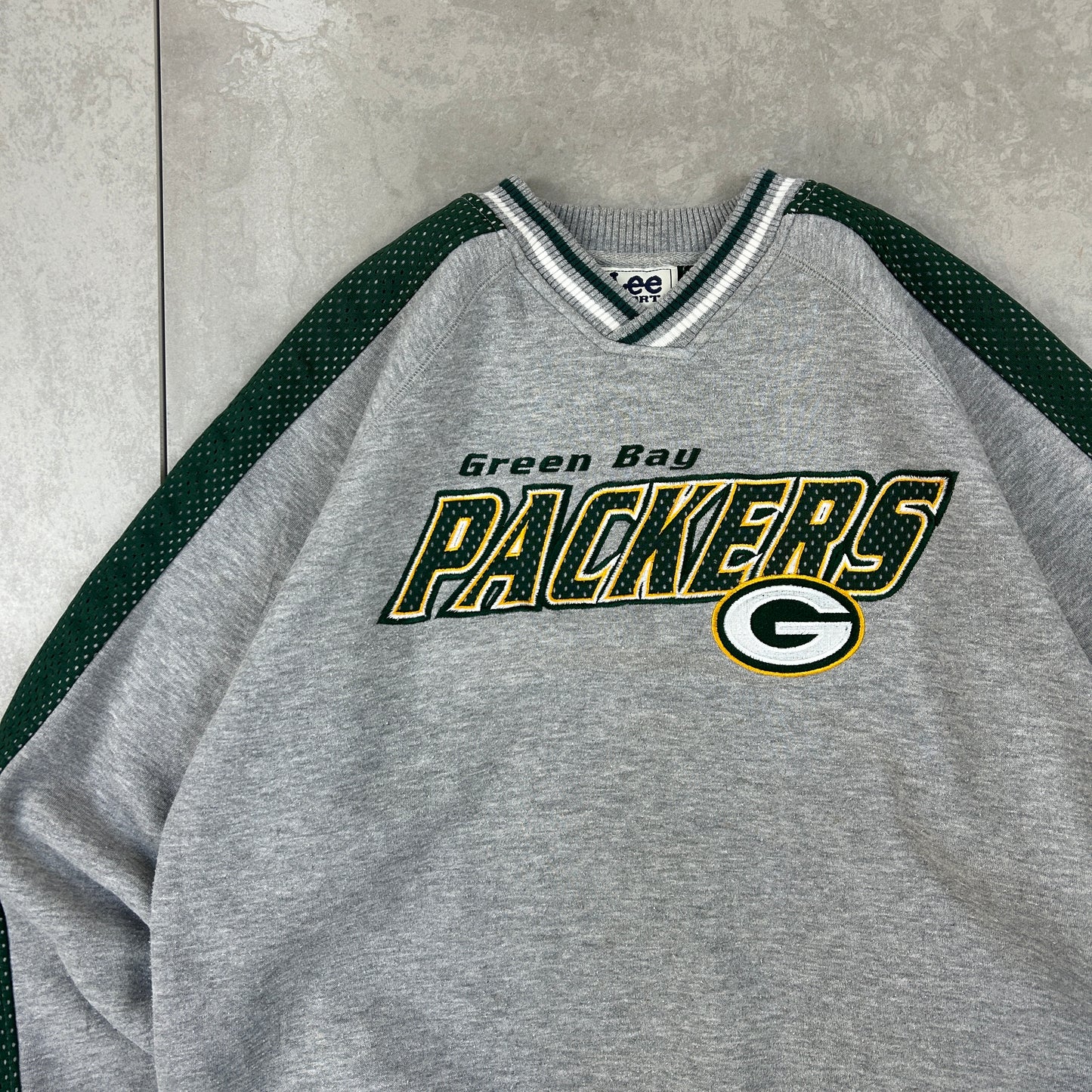 Vintage 90s NFL Green Bay Packers Embroidered Grey and Green Sweatshirt - M