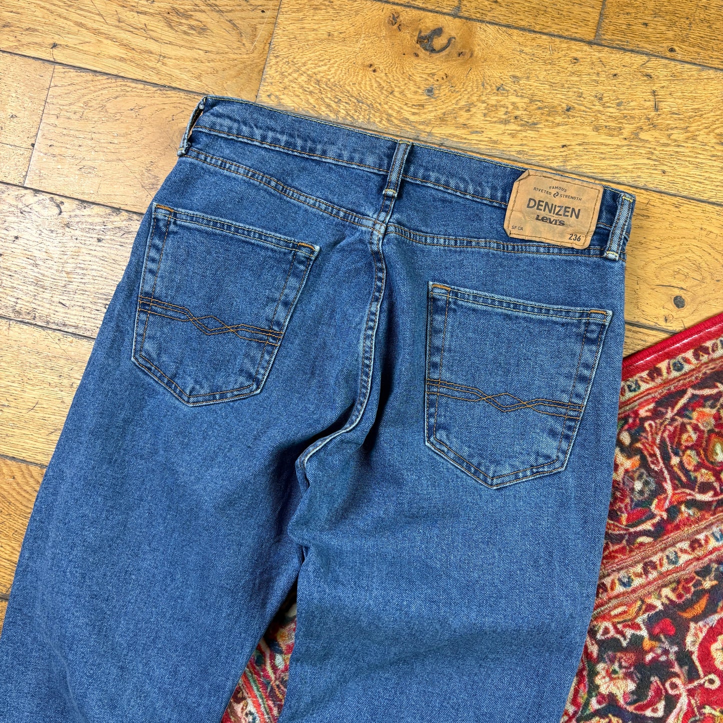Vintage Levis Straight Blue Denim Jeans - 32