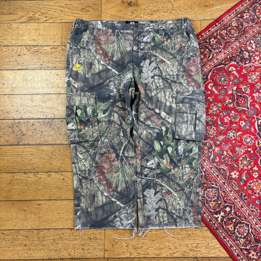 Vintage Real Tree Camo Green Hunting Workwear Trousers - 46