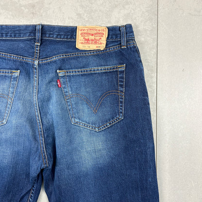 Vintage Levis Straight Dark Blue Denim Jeans - 38